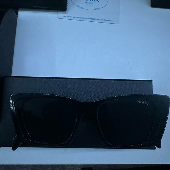 Prada Symbole sunglasses - Picture 5 of 6
